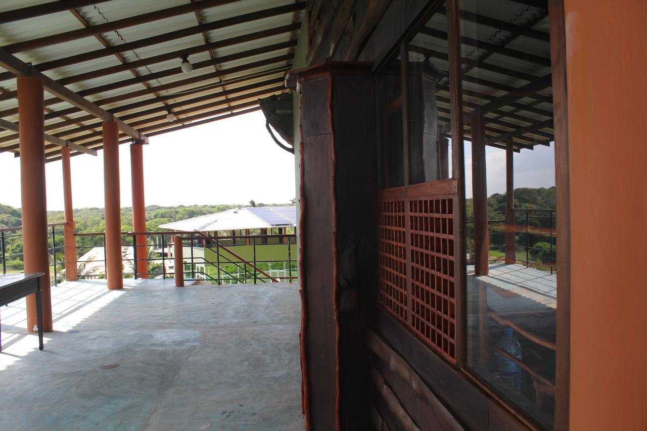 Yala Bay Resort Tissamaharama Bagian luar foto