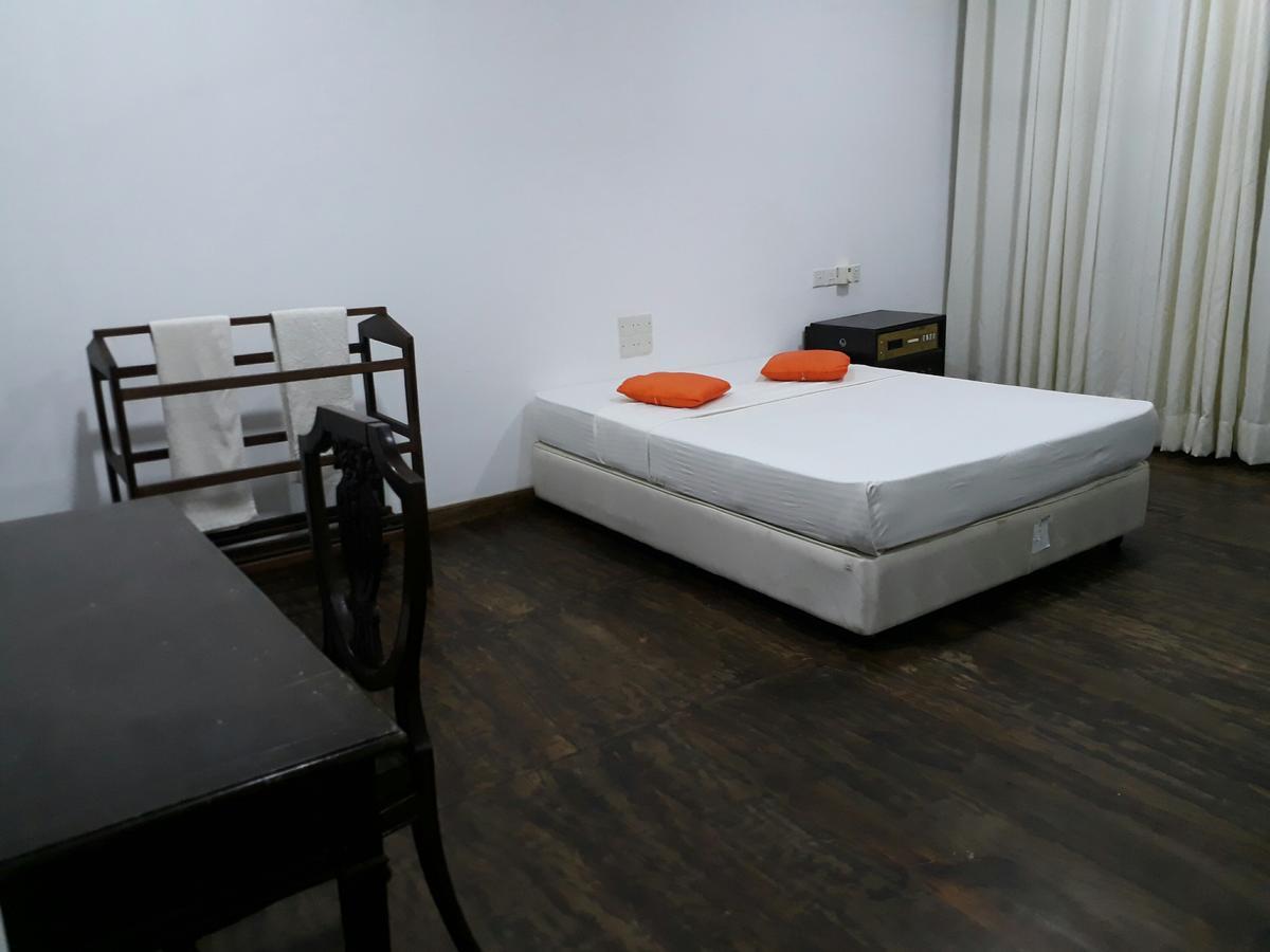 Yala Bay Resort Tissamaharama Bagian luar foto